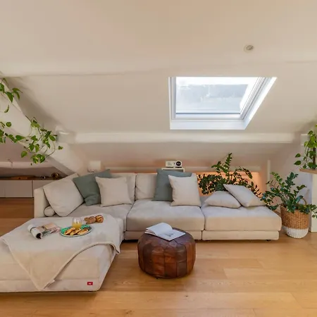 Bright Penthouse Attic In The Heart Of Milan Apartment Exterior photo